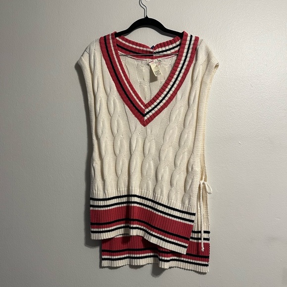NWOT Coastal Prep Poncho Vest Cable Knit - Picture 2 of 5